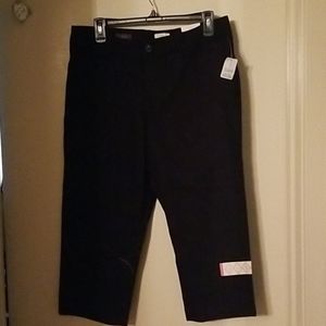 NWT St Johns Bay Black Capris